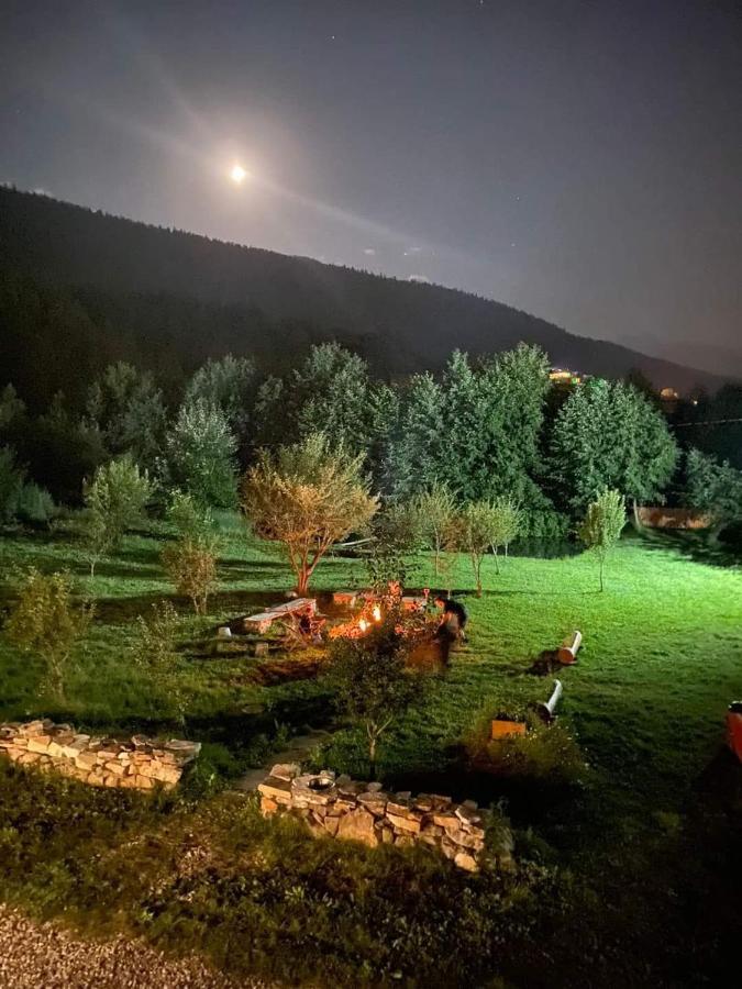 Beko'S Garden Inn Местія Екстер'єр фото