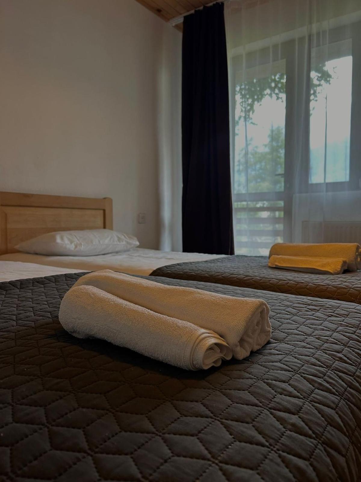 Beko'S Garden Inn Местія Екстер'єр фото